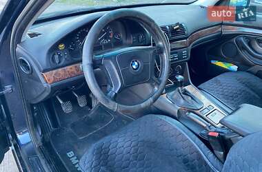 Седан BMW 5 Series 2000 в Борисполі