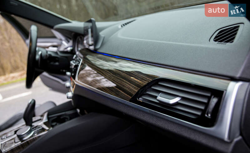 Седан BMW 5 Series 2018 в Житомирі