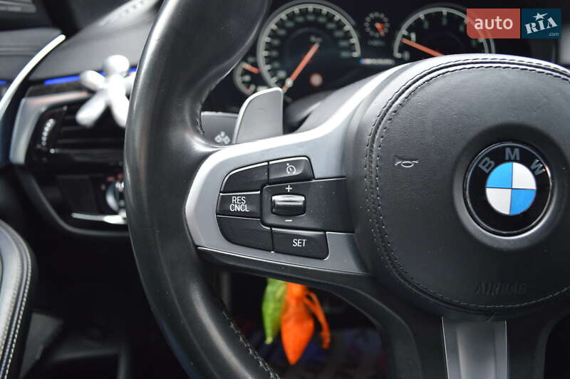 Седан BMW 5 Series 2017 в Львові