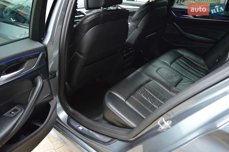 Седан BMW 5 Series 2017 в Львові