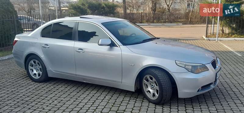Седан BMW 5 Series 2004 в Ужгороде