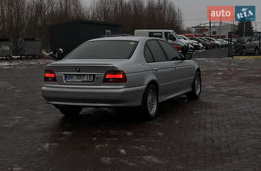 Седан BMW 5 Series 2000 в Ровно