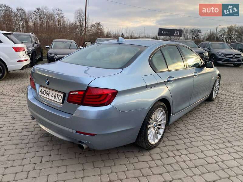 Седан BMW 5 Series 2012 в Львові