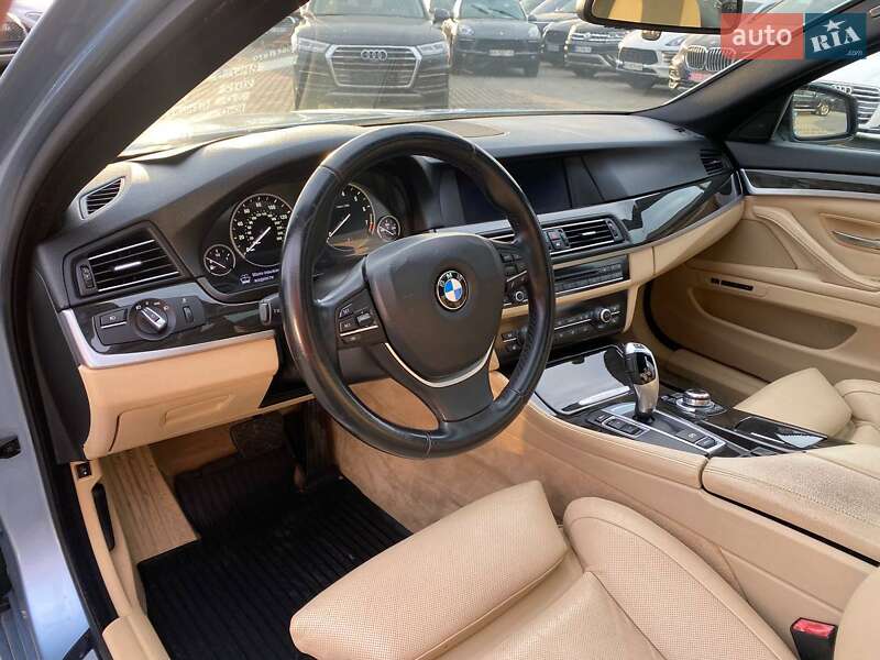 Седан BMW 5 Series 2012 в Львові