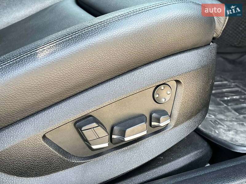 Седан BMW 5 Series 2010 в Львові