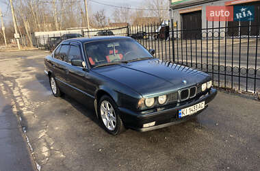 Седан BMW 5 Series 1988 в Бучі