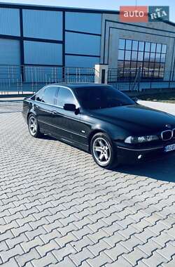 Седан BMW 5 Series 2003 в Ужгороде