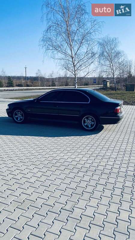 Седан BMW 5 Series 2003 в Ужгороде