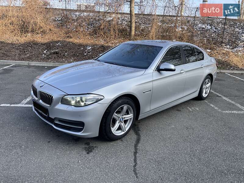 Седан BMW 5 Series 2015 в 