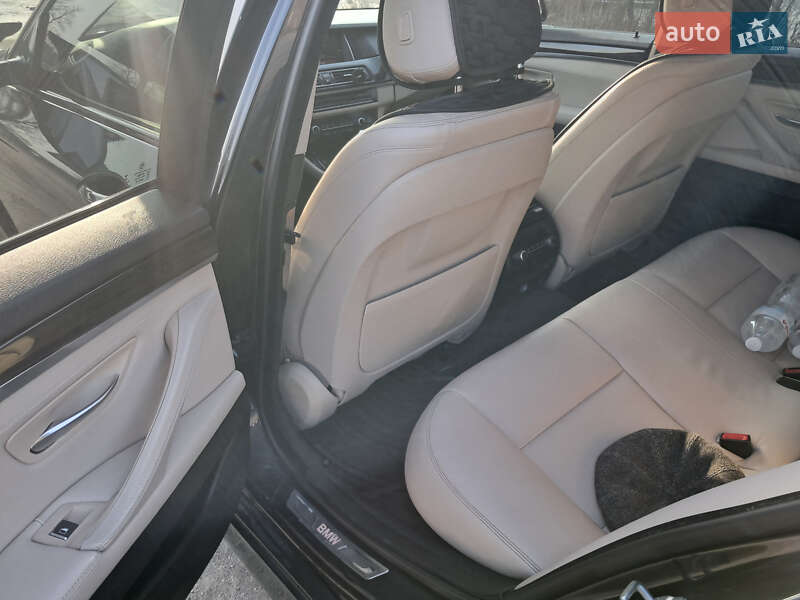 Седан BMW 5 Series 2013 в Днепре
