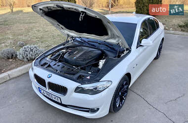 Седан BMW 5 Series 2011 в Умані