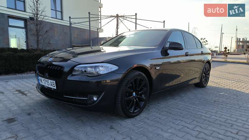 Седан BMW 5 Series 2013 в Ровно