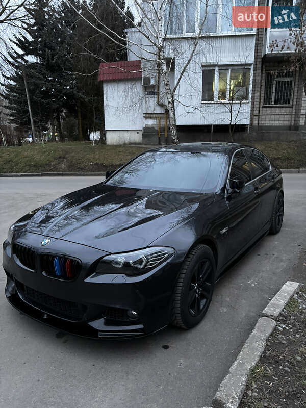 Седан BMW 5 Series 2011 в Хмельницькому