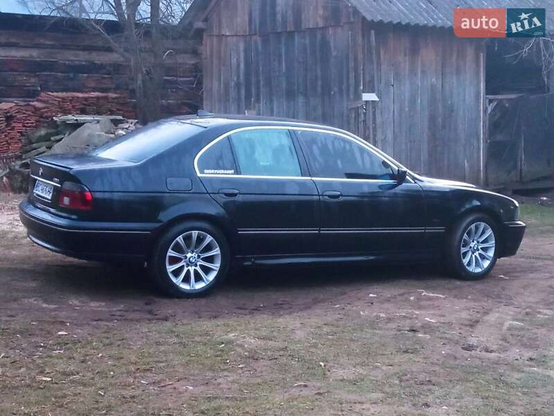 Седан BMW 5 Series 2002 в Самборі