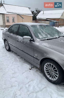 Седан BMW 5 Series 1999 в Харькове