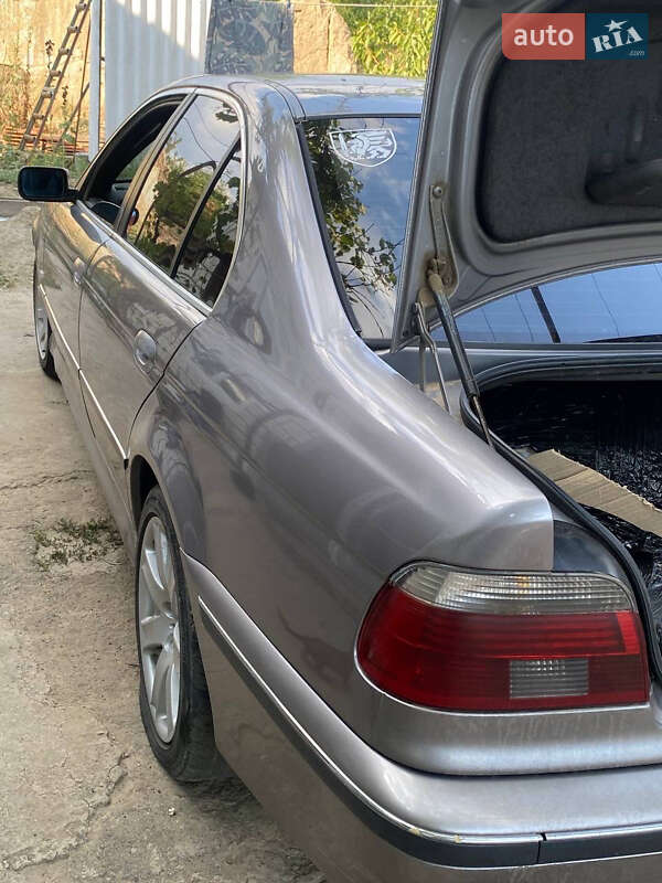 Седан BMW 5 Series 1999 в Измаиле