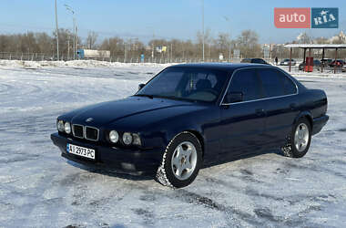 Седан BMW 5 Series 1990 в Киеве