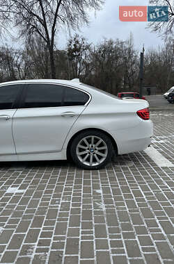 Седан BMW 5 Series 2014 в Львове