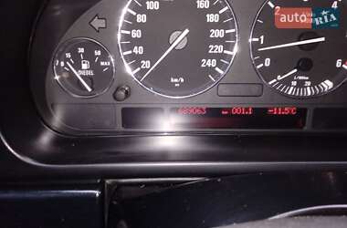 Седан BMW 5 Series 2001 в 