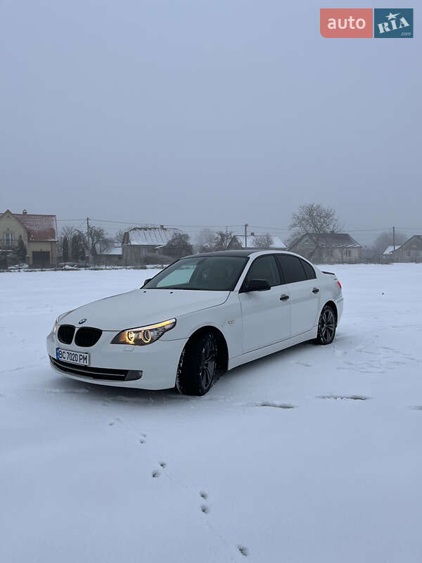 Седан BMW 5 Series 2009 в Почаєві