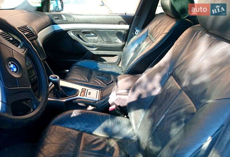 Седан BMW 5 Series 1998 в Богодухіву