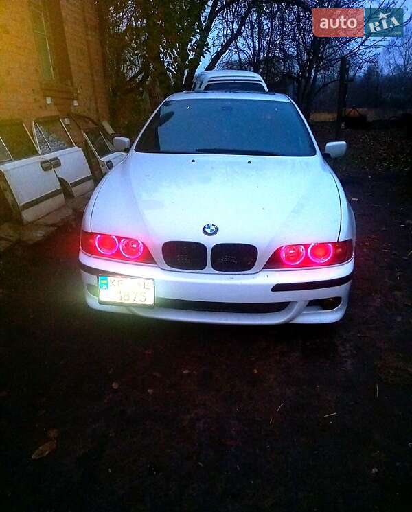 Седан BMW 5 Series 1998 в Богодухіву