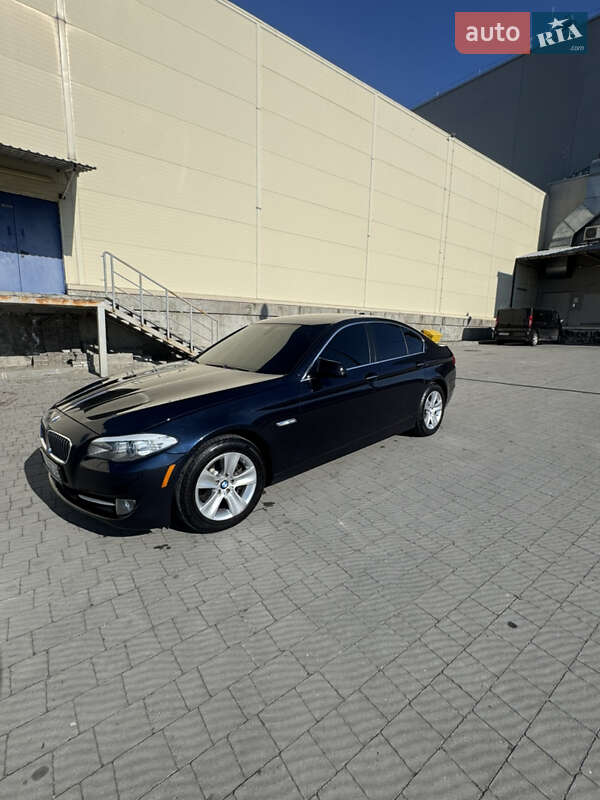 Седан BMW 5 Series 2013 в Львове