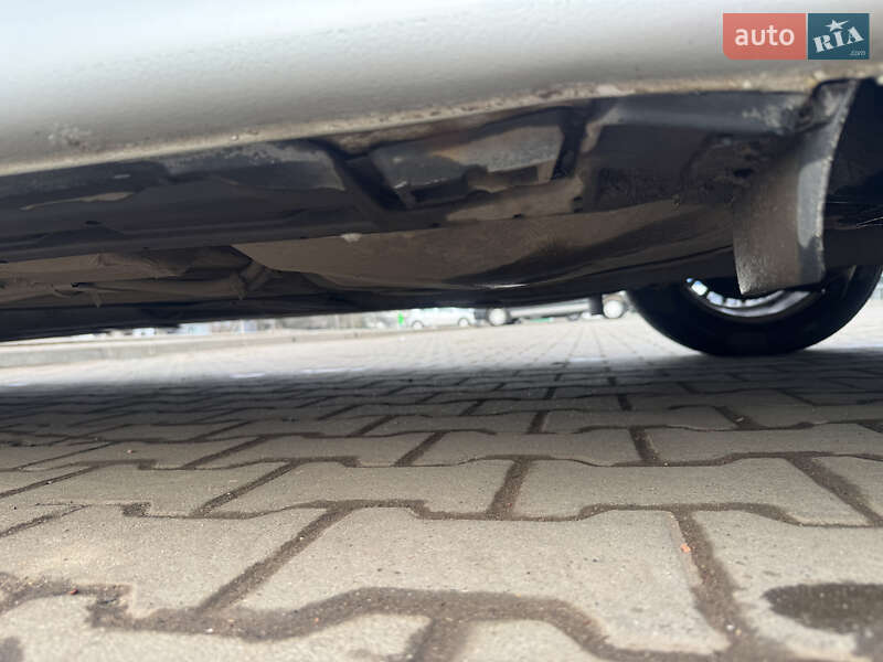 Універсал BMW 5 Series 2003 в Нововолинську