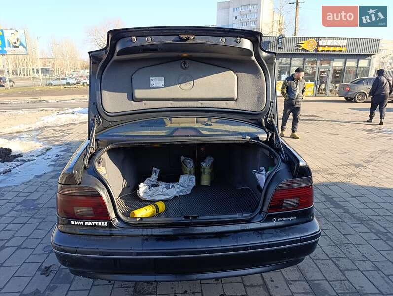 Седан BMW 5 Series 2002 в Знам'янці