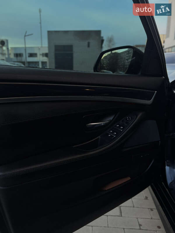 Седан BMW 5 Series 2016 в Вараше фото 7 Седан BMW 5 Series 2016 в Вараше