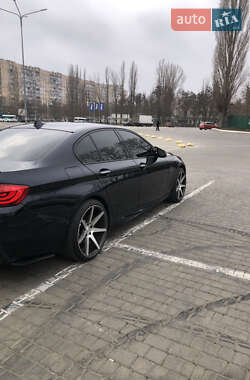 Седан BMW 5 Series 2012 в 