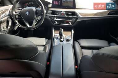 Седан BMW 5 Series 2019 в Львове