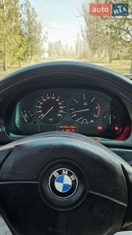 Седан BMW 5 Series 1997 в Днепре