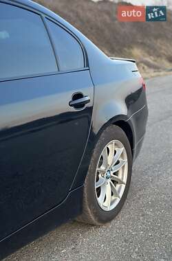 Седан BMW 5 Series 2005 в 