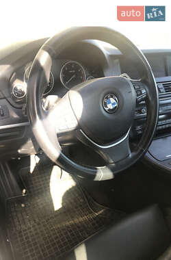 Седан BMW 5 Series 2012 в Чернівцях