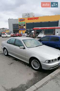 Седан BMW 5 Series 2000 в Львове