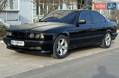 Седан BMW 5 Series 1993 в Одессе