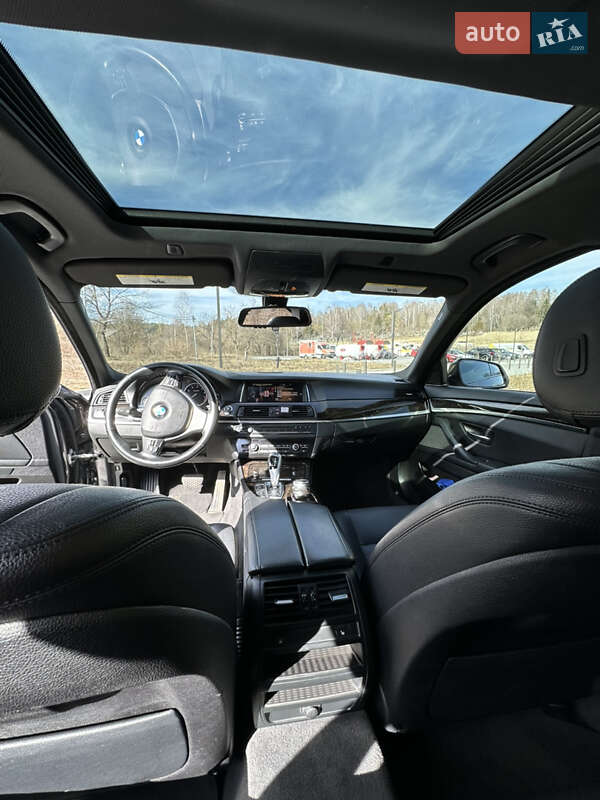 Седан BMW 5 Series 2015 в Львові