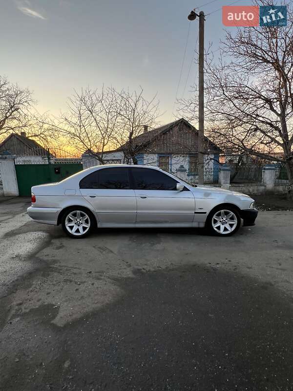 Седан BMW 5 Series 2001 в Миколаєві