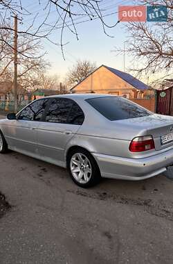 Седан BMW 5 Series 2001 в 