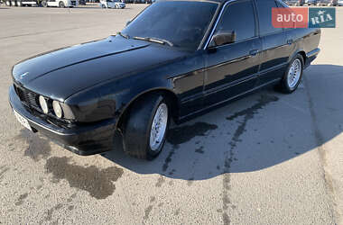 Седан BMW 5 Series 1992 в 