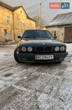 Седан BMW 5 Series 1995 в Судовой Вишне