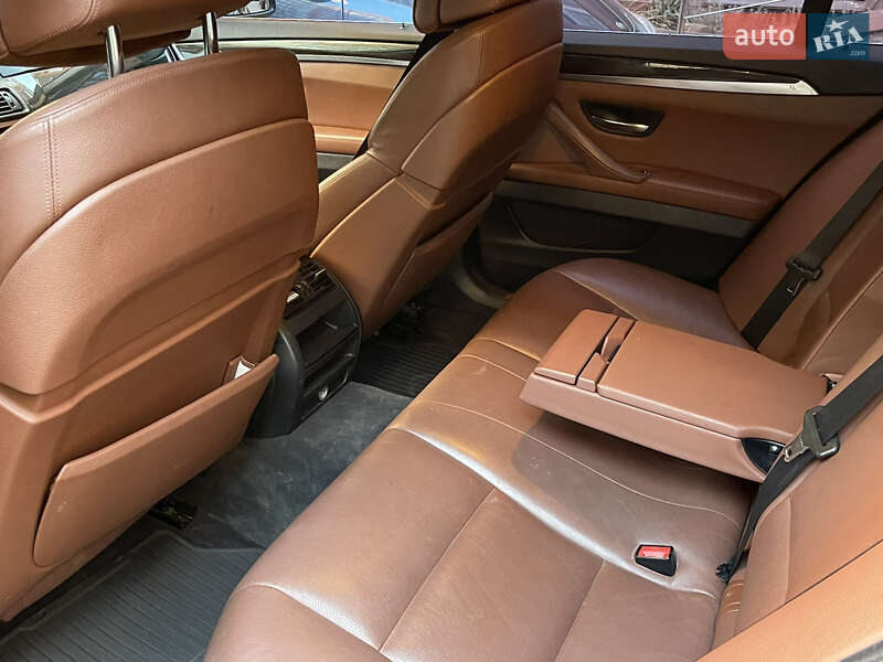 Седан BMW 5 Series 2012 в Львове