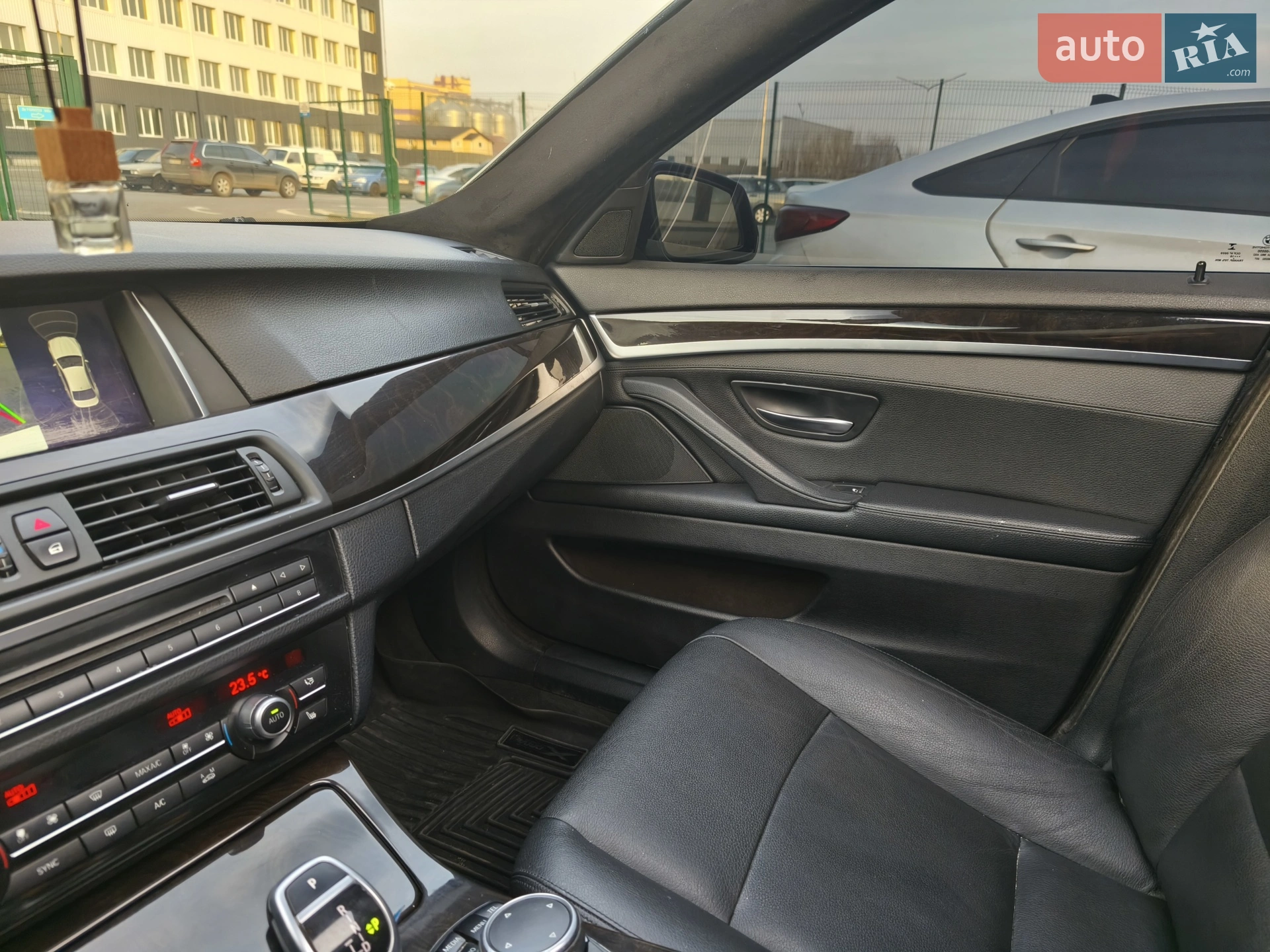 2016 BMW 5er - мініатюра 23