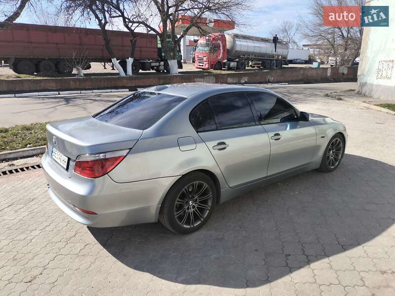 Седан BMW 5 Series 2005 в Николаеве