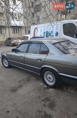 Седан BMW 5 Series 1989 в Черновцах