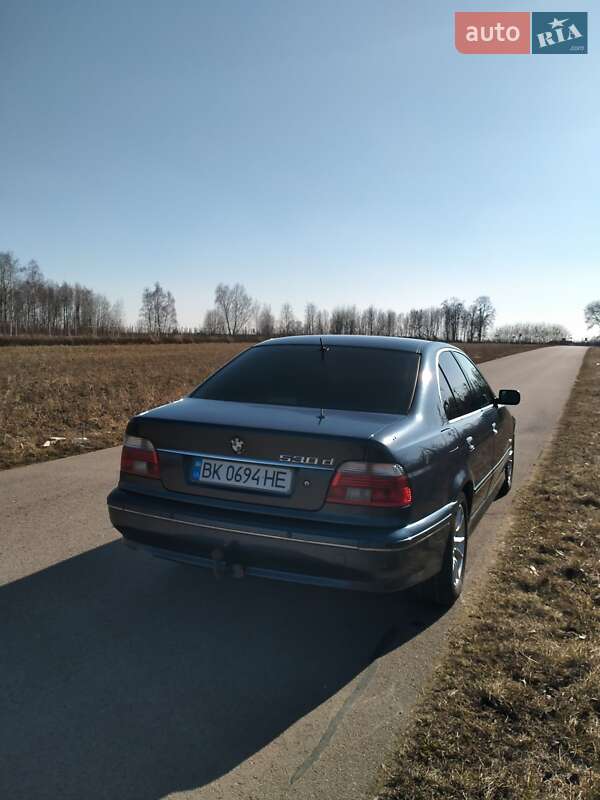 Седан BMW 5 Series 2002 в Заречном