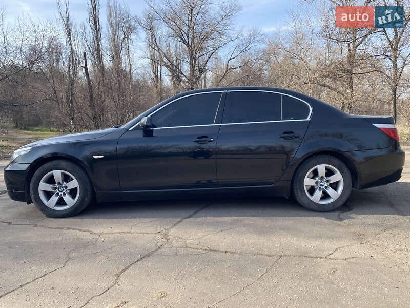Седан BMW 5 Series 2007 в Каменском