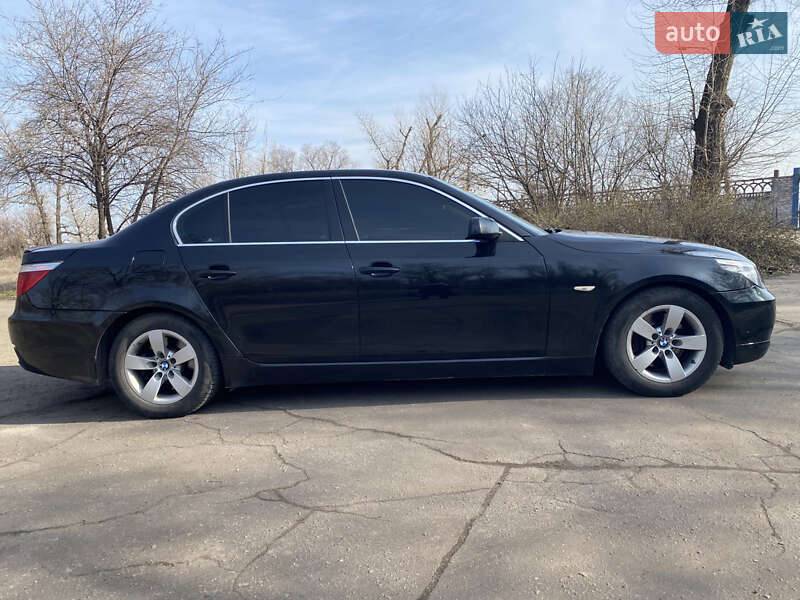 Седан BMW 5 Series 2007 в Каменском