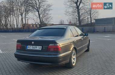 Седан BMW 5 Series 2000 в Тернополе